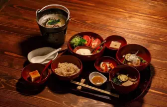養生館はるのひかり